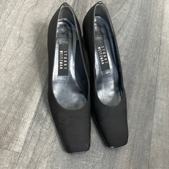 Stuart Weitzman Black Pump Size 7AA - Picture 1 of 6